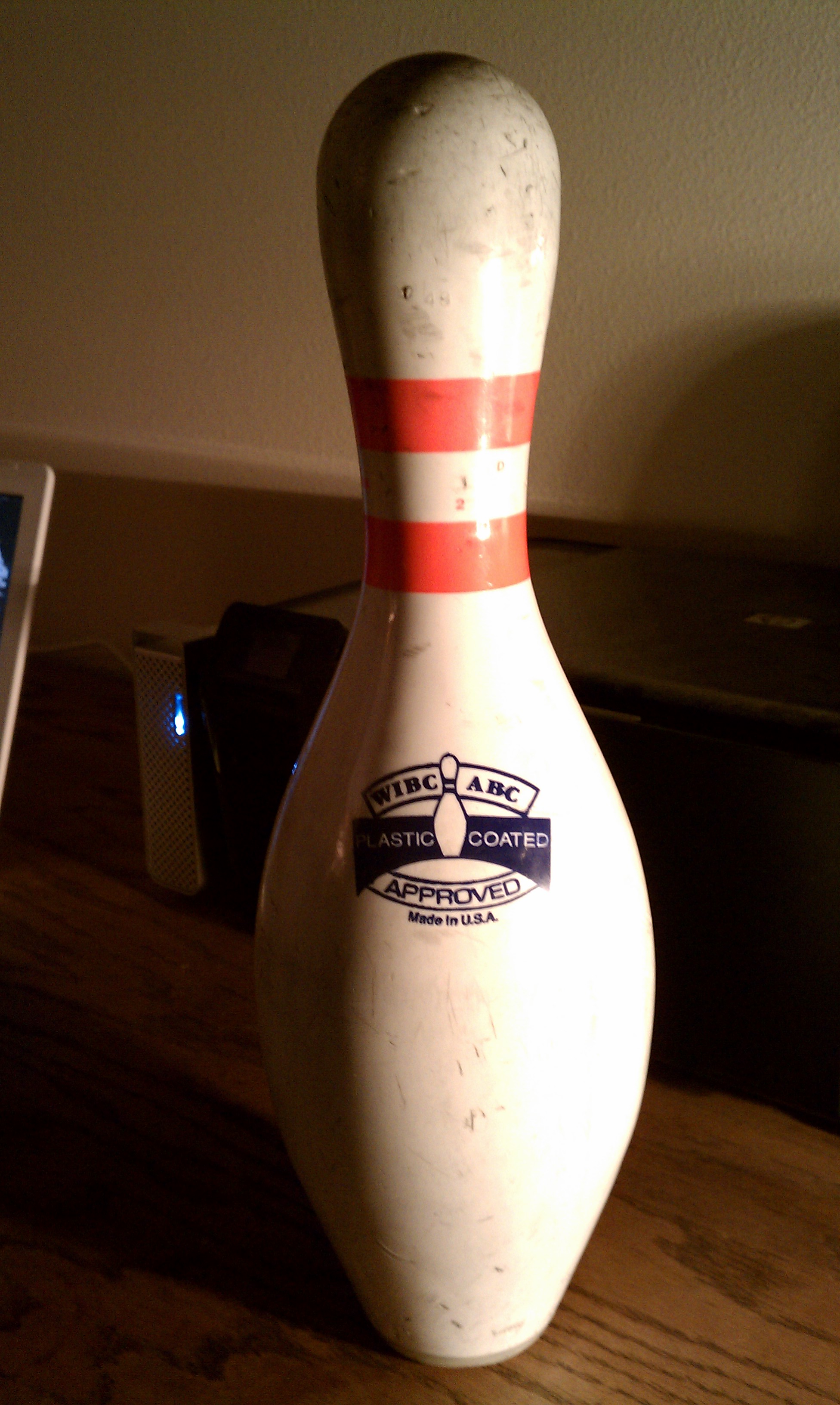 Clip Arts Related To : bowling pin. 