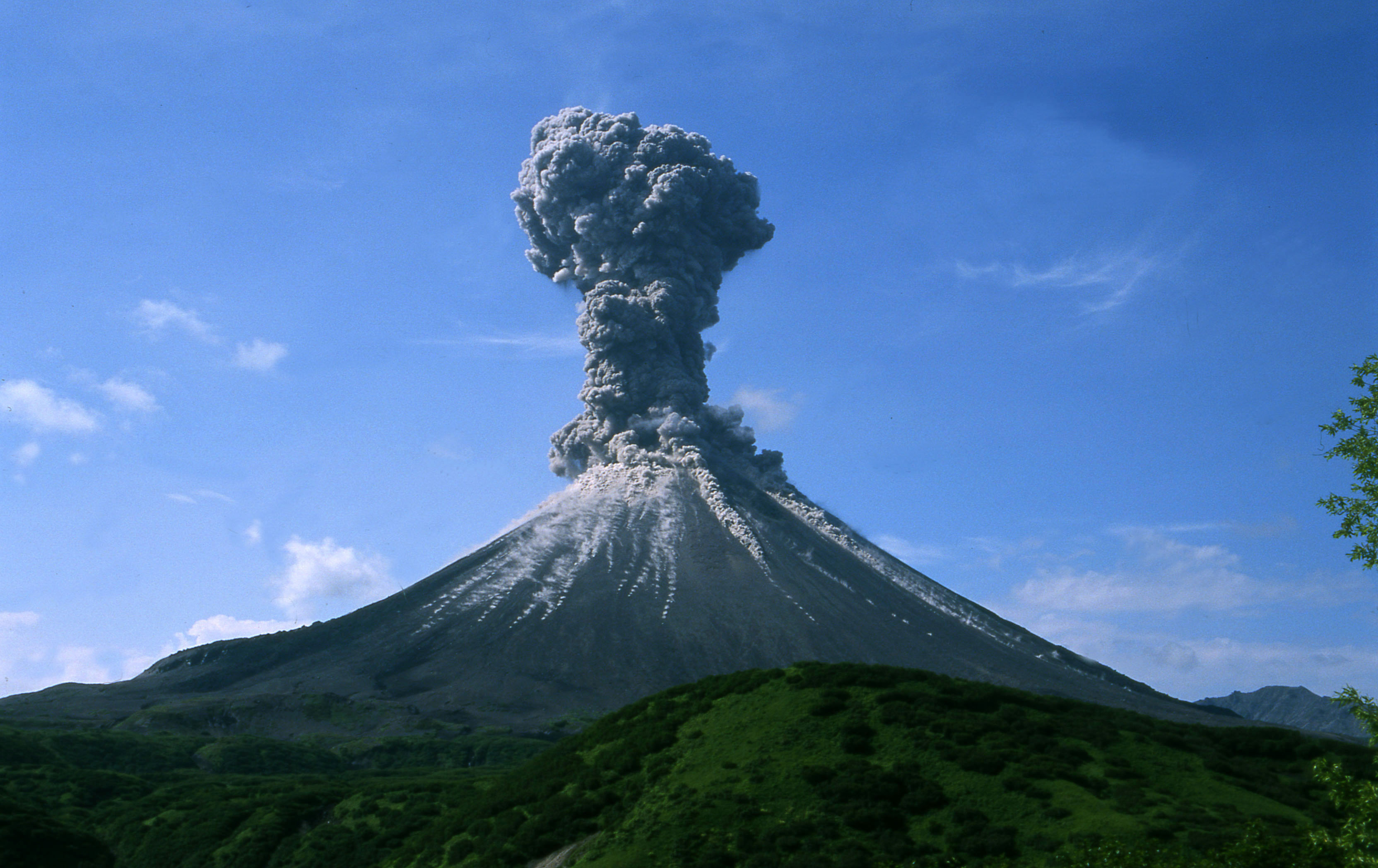 EGU - Media Library - Karymsky volcano, 2004