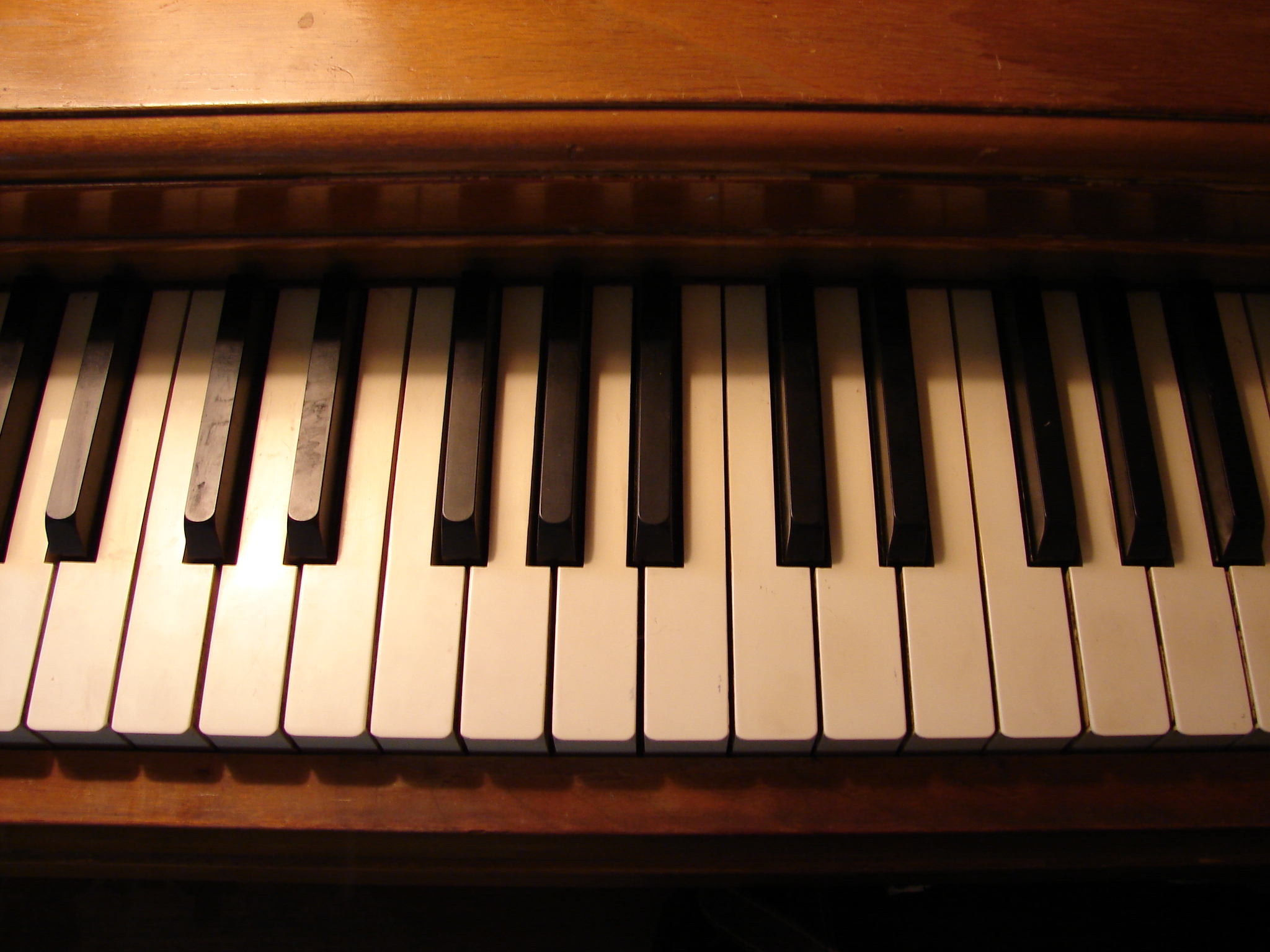 Piano Keys 2 by FantasyStock on Clipart library