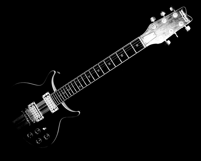 electric-guitar-in-black-and- 