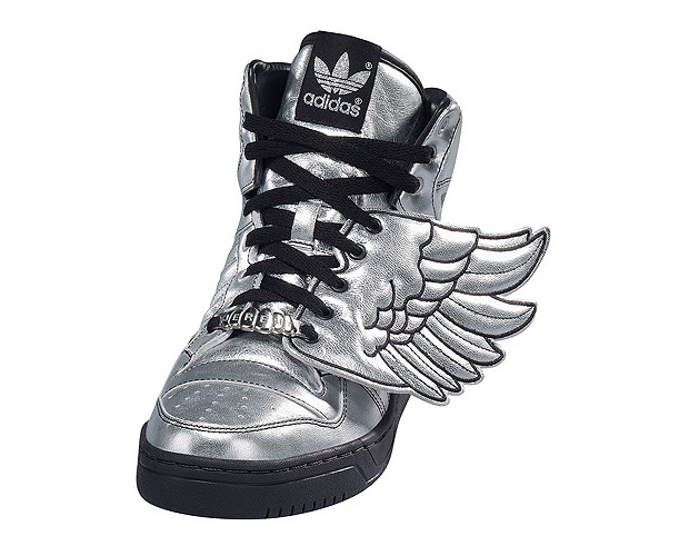 shoes with wings for boys - Clip Art 