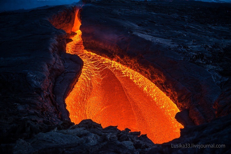 Stunning Photos of a Volcano Eruption in Russia | Infinite Legroom