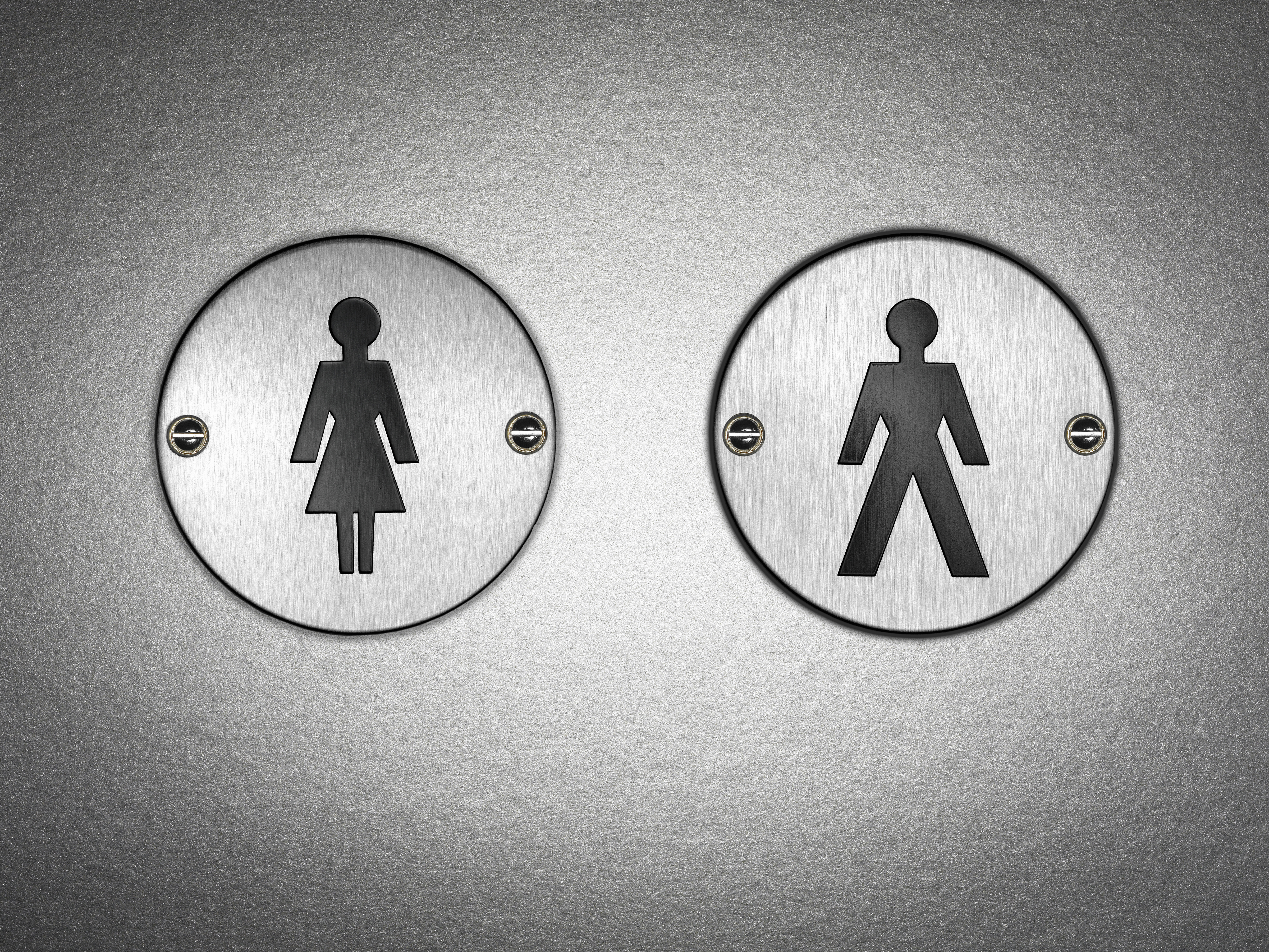The Everyday Sexism of Women Waiting in Public Toilet Lines | TIME