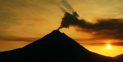 Arenal Volcano Costa Rica - Info, hotels, transporation, and tours