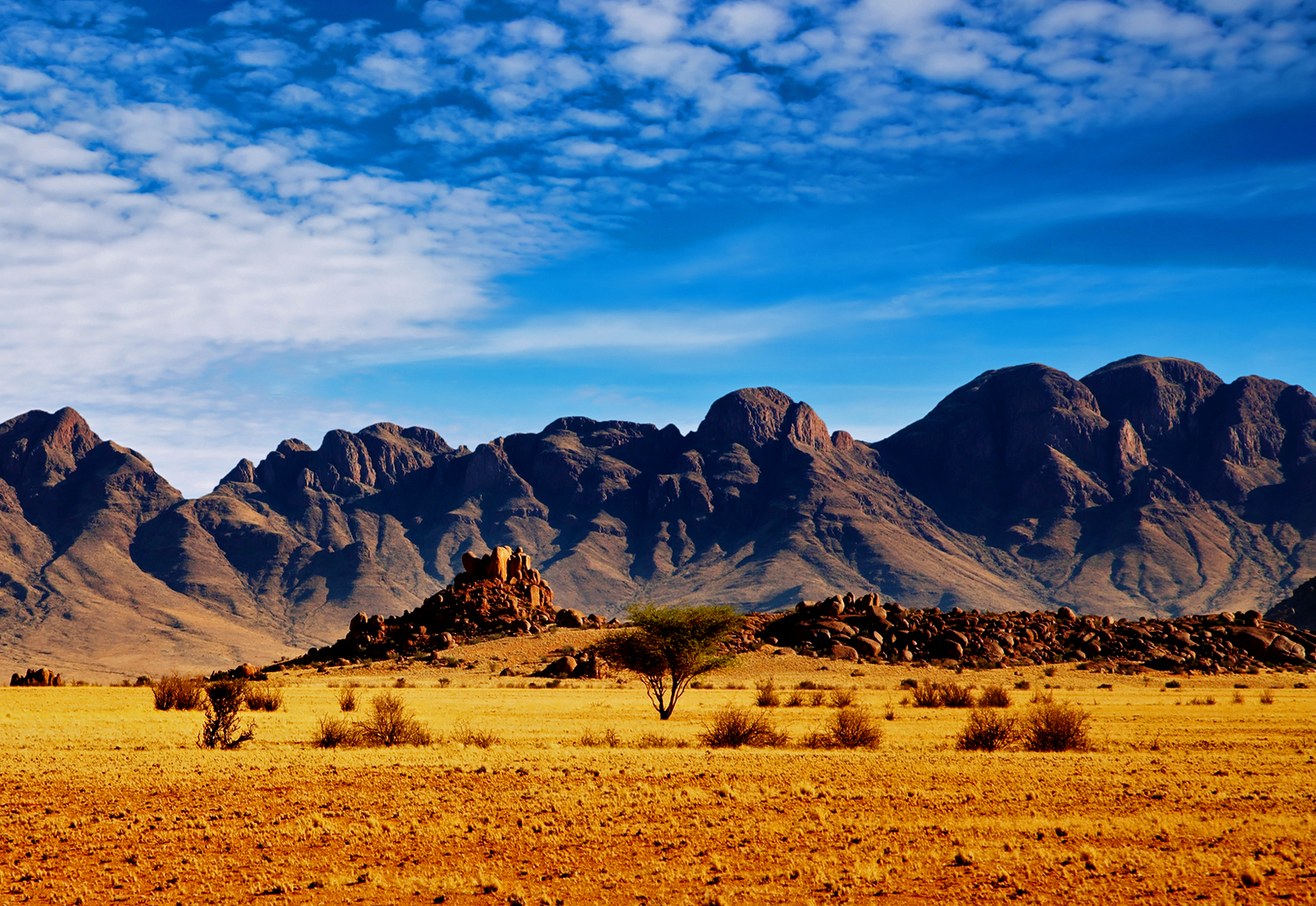 desert mountains and sky - Clip Art Library