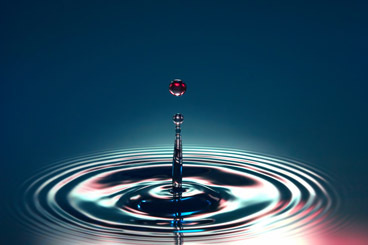 Liquid Sculpture - Water Drop Art