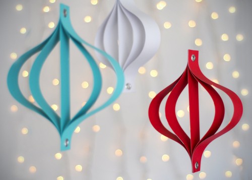 15 Cool DIY Paper Christmas Tree Ornaments | Shelterness