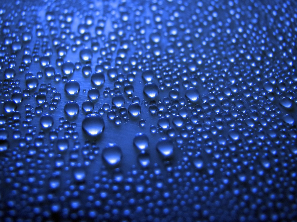 blue-raindrops-wallpaper- 