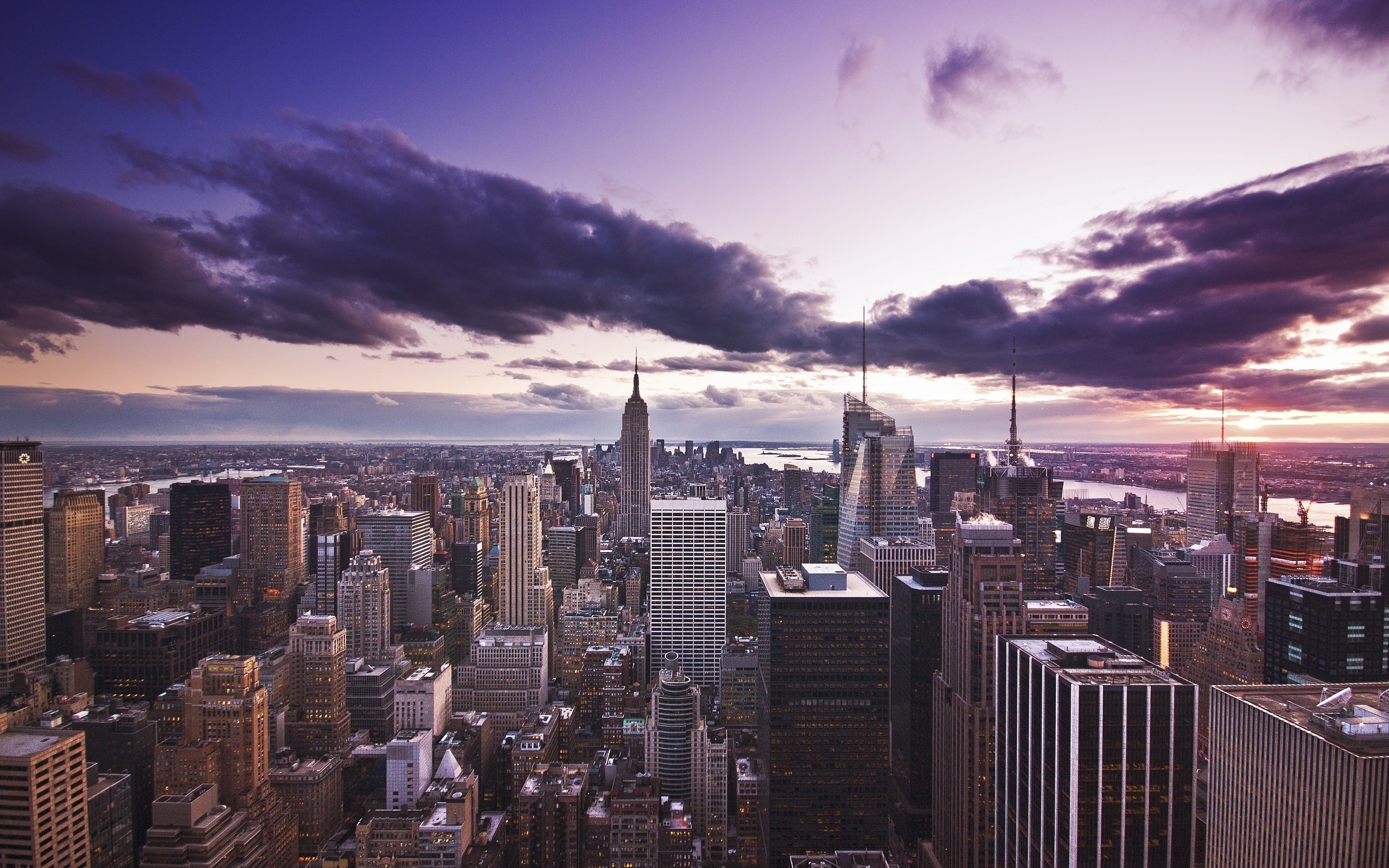 City Skyline Background 2560x1600px #768946