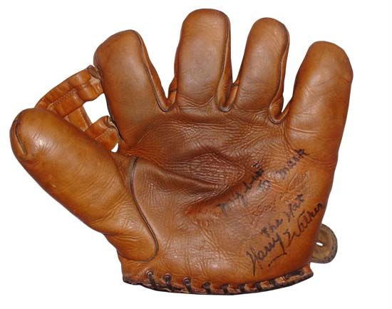 old timey baseball mitt - Clip Art Library.