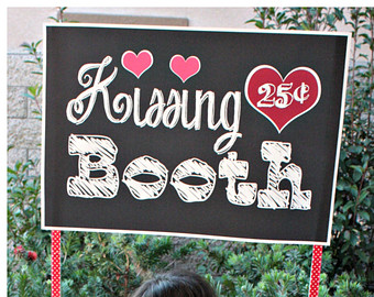 Kissing booth clipart