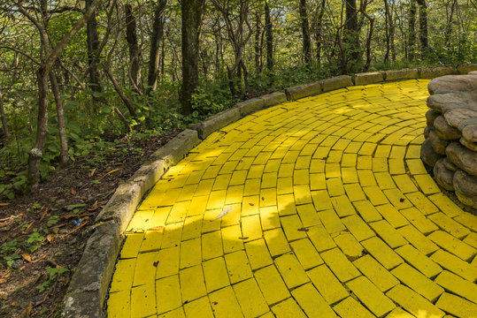 Traveling the Yellow Brick Road of Grant Writing 