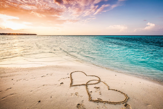 Beach Scene With Hearts Images – Browse 2,688 Stock Photos - Clip Art ...