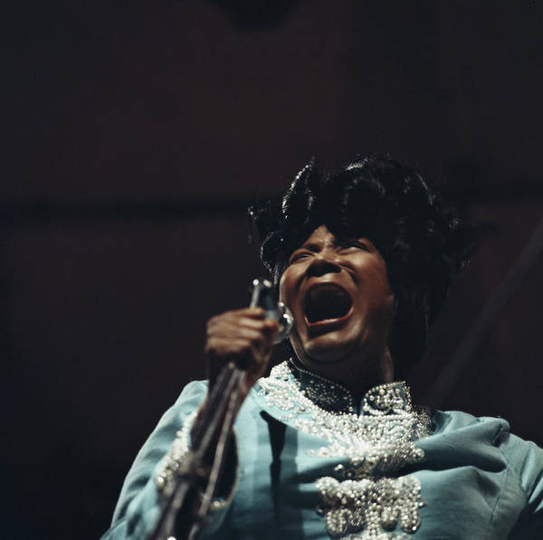 Iconic Soul Performance - Vintage Live Concert Photography