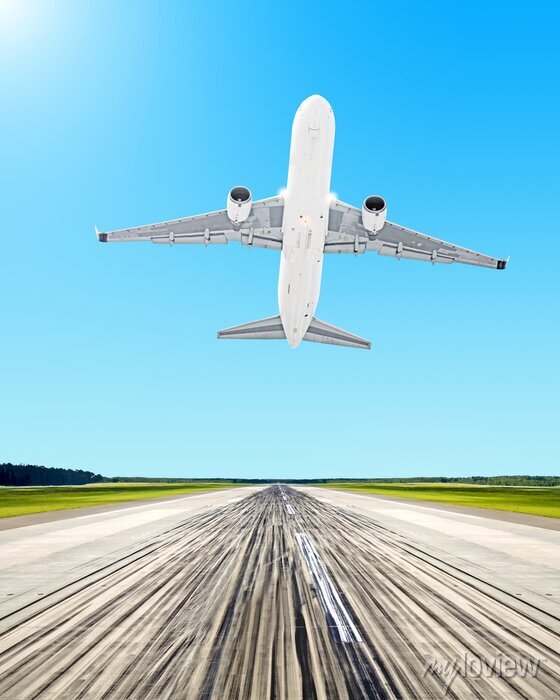 Aircraft Takeoff Photo - High-Quality Aviation Image for Websites & Marketing