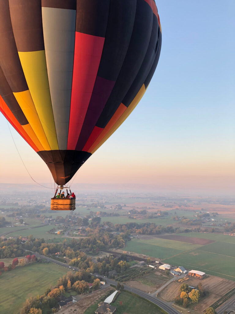 How are hot clearance air balloons made