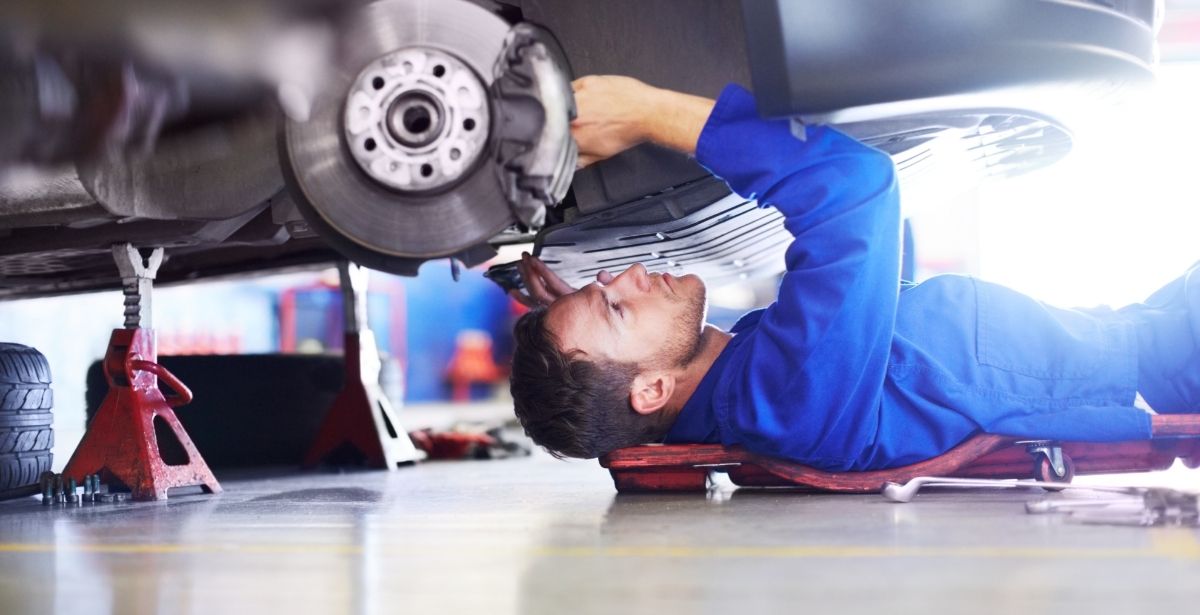 What Car Repairs Can Auto Mechanics Do?