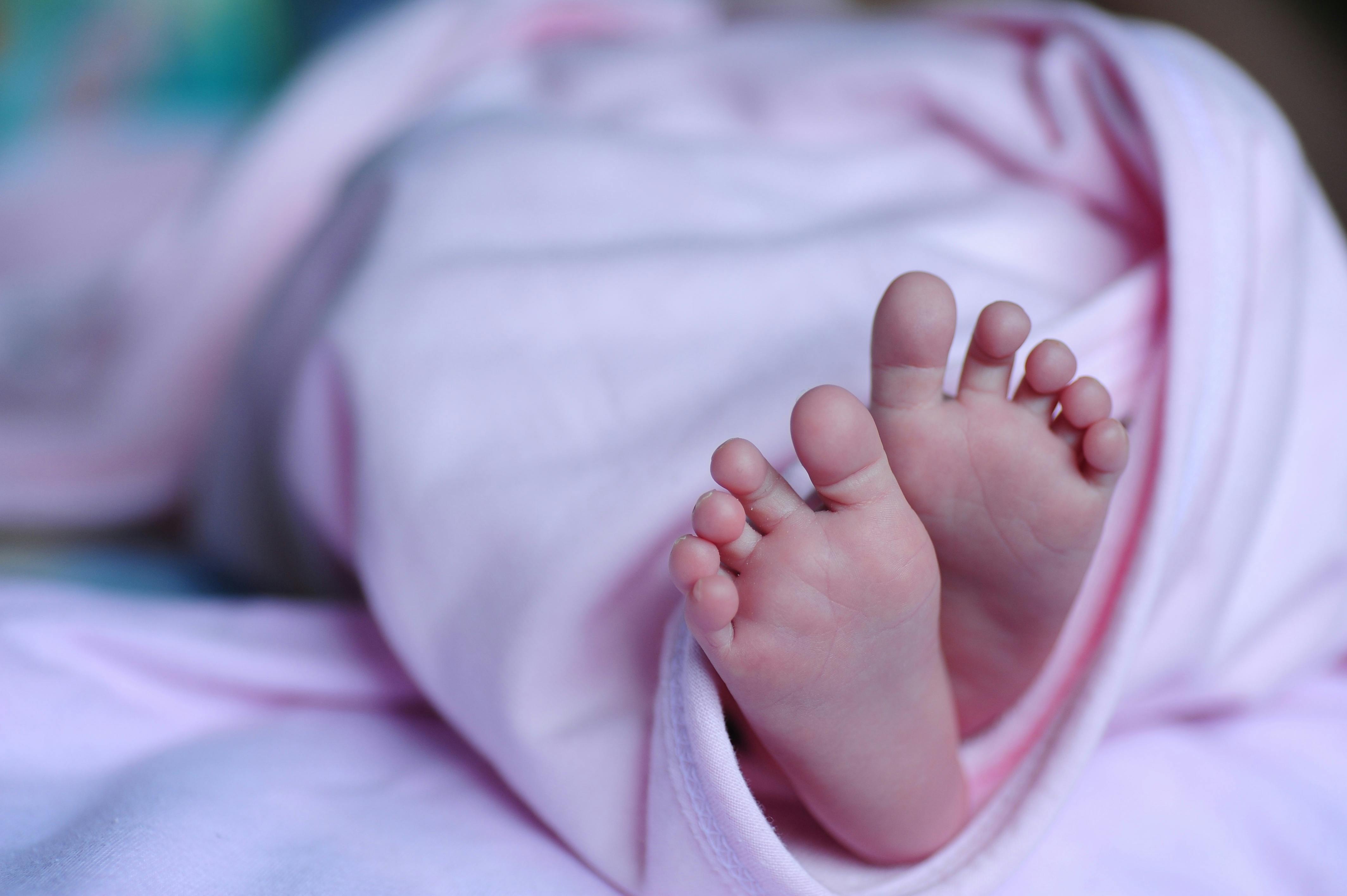 baby feet photos