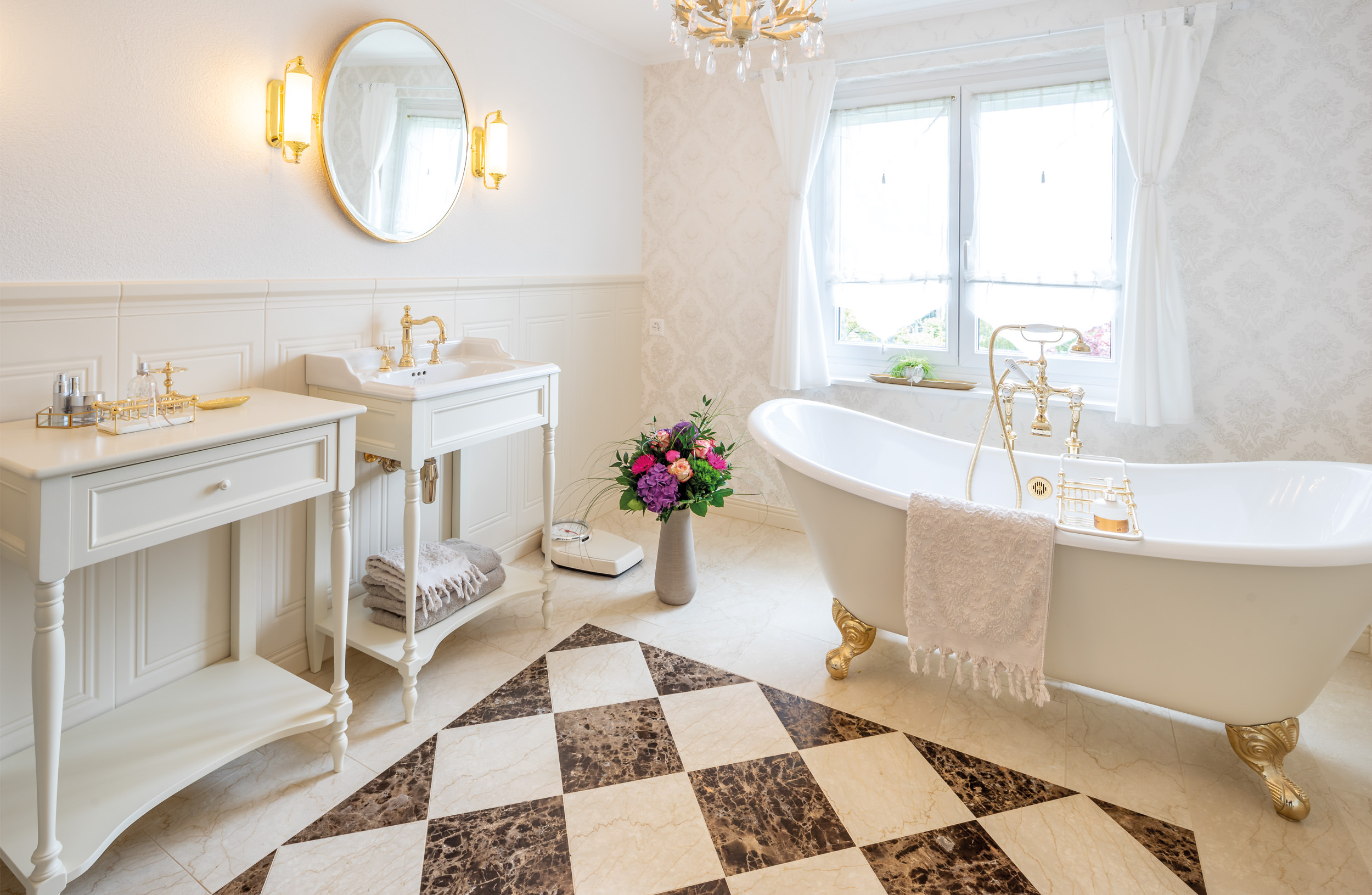 English bathroom furnishings – TRADITIONAL BATHROOMS