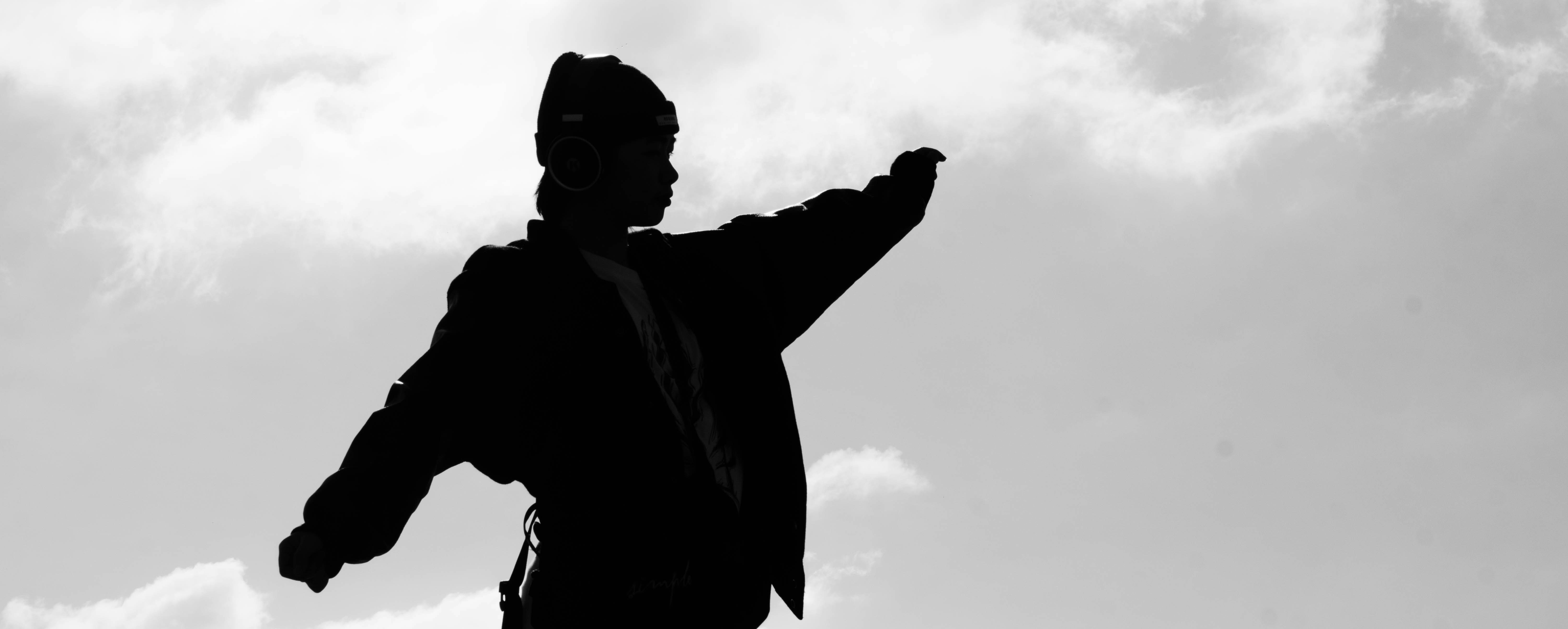 30,000+ Black &amp; White Silhouette Pictures | Download Free Images ...