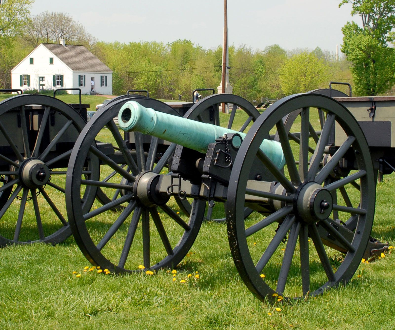 Cannon | Artillery, Gunpowder &amp; Ballistics | Britannica