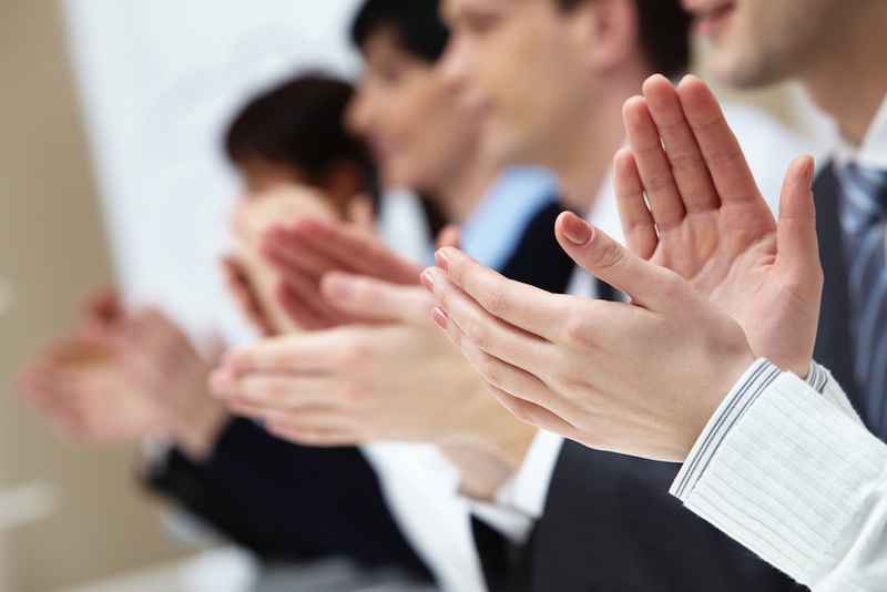 Clapping Contagion: Applause Spreads Like a Disease | Live Science