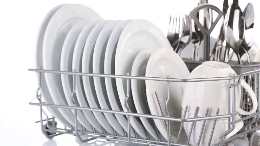 8 Tips for Sparkling Clean Pots, Pans, Silverware and Dishes ...