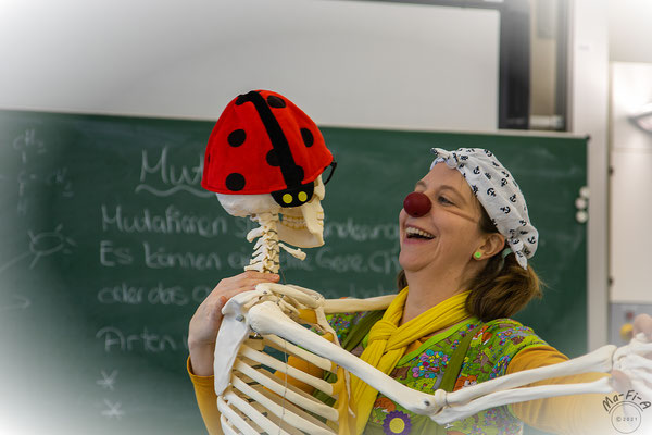 Warum Clowns in der Schule? - truemoments-clownss Webseite!