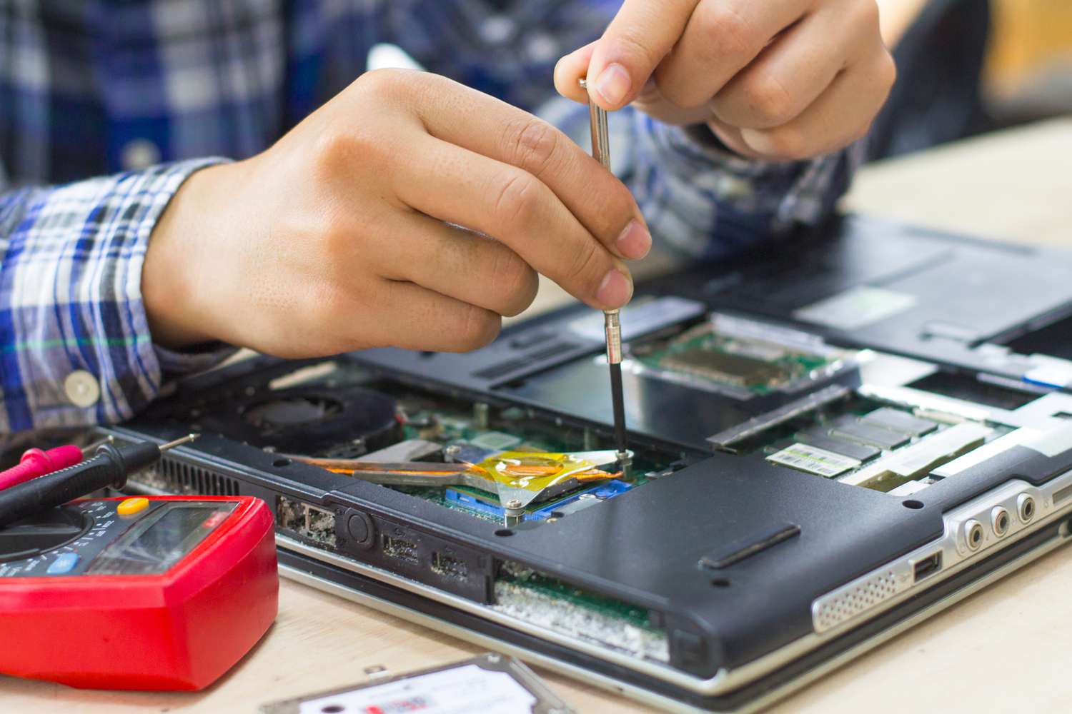 Need a Computer Repair? Study Finds Your Personal Data May Be at Risk
