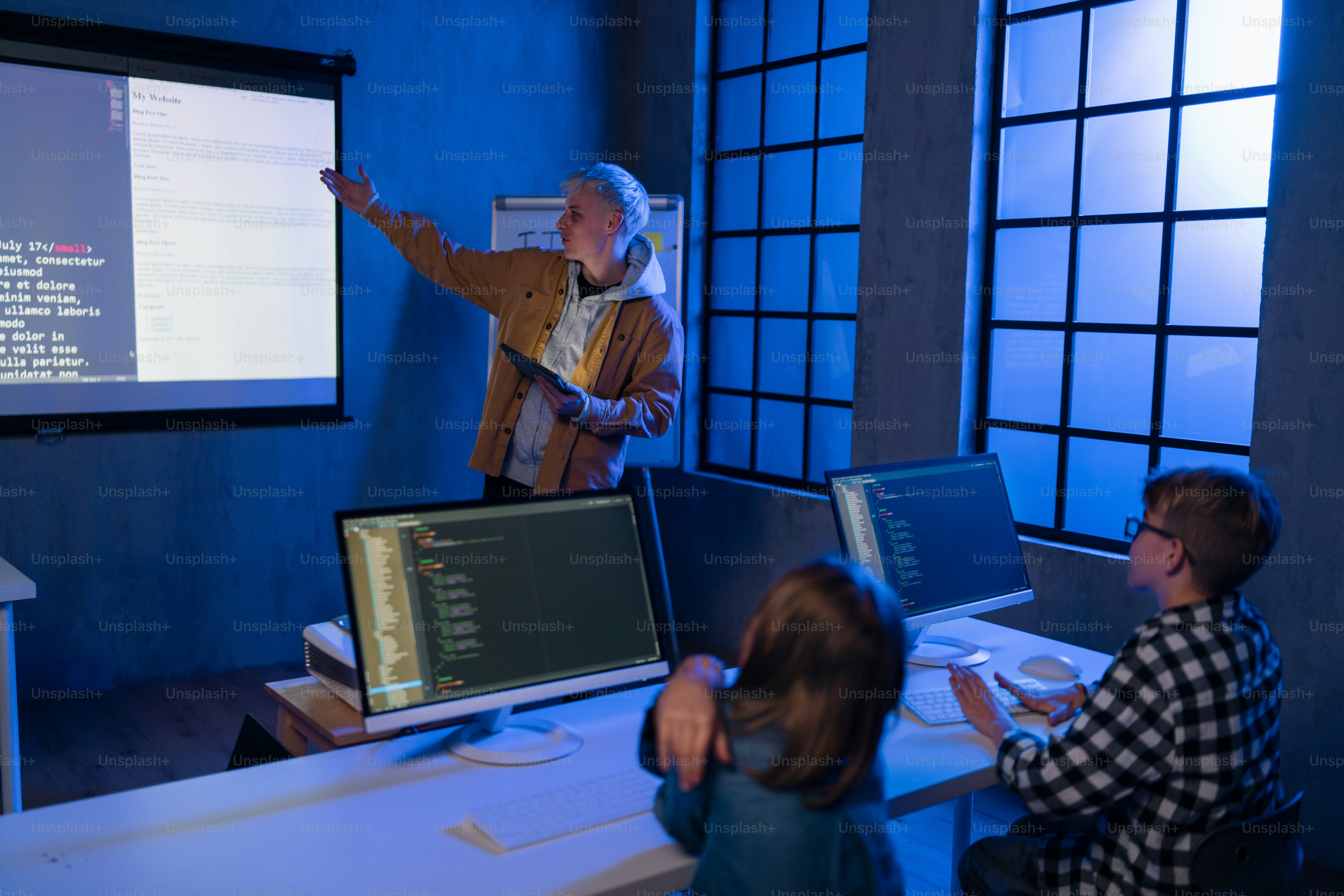 Computer Teacher Pictures | Download Free Images on Unsplash