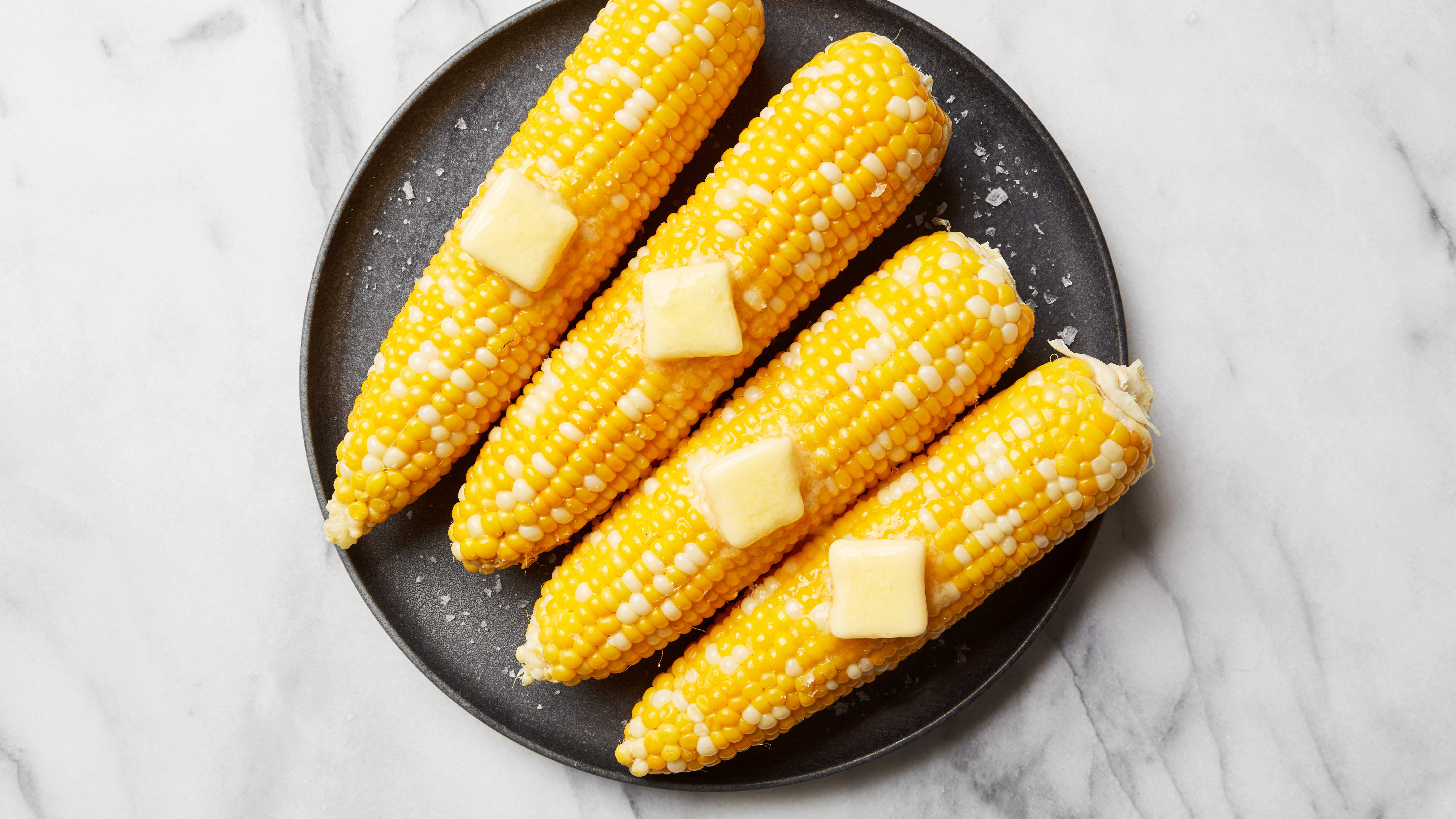 corn on the cob picture