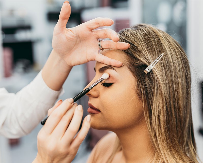 Esthetician vs. Cosmetologist: Which career should you choose ...
