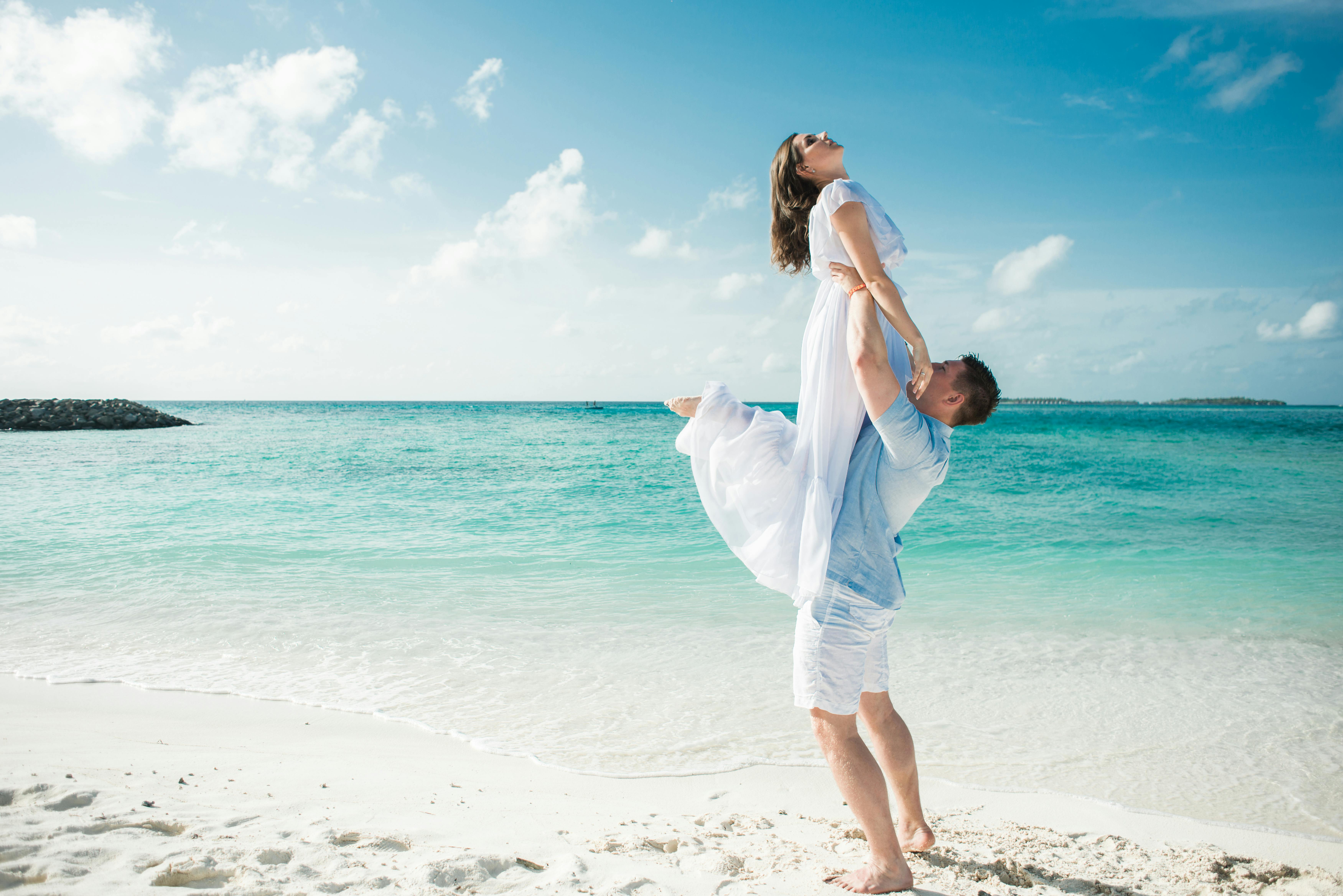 Couple Beach Photos, Download The BEST Free Couple Beach Stock ...