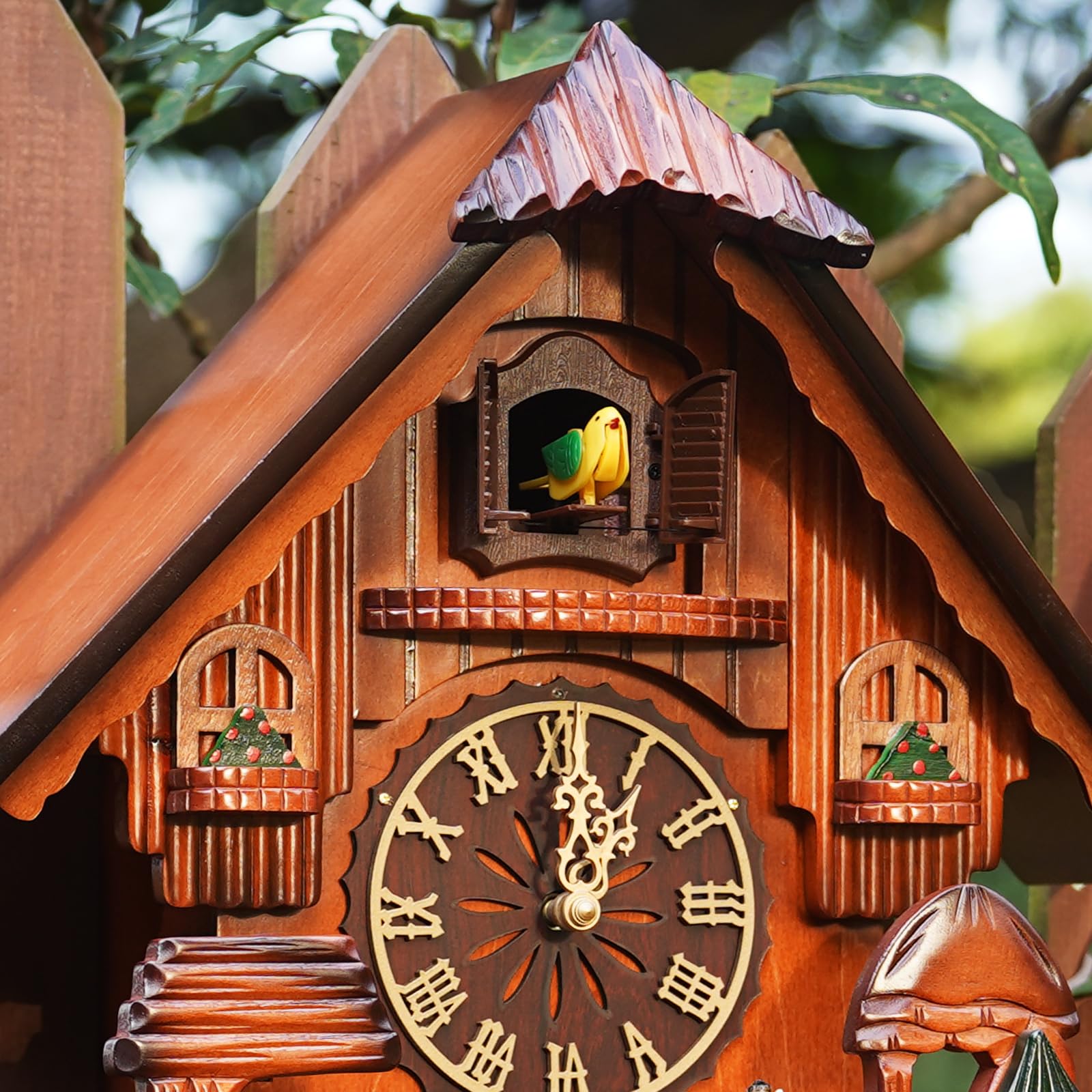 Ninefish Black Forest Clock, Cuckoo Clock with Automatic Night ...