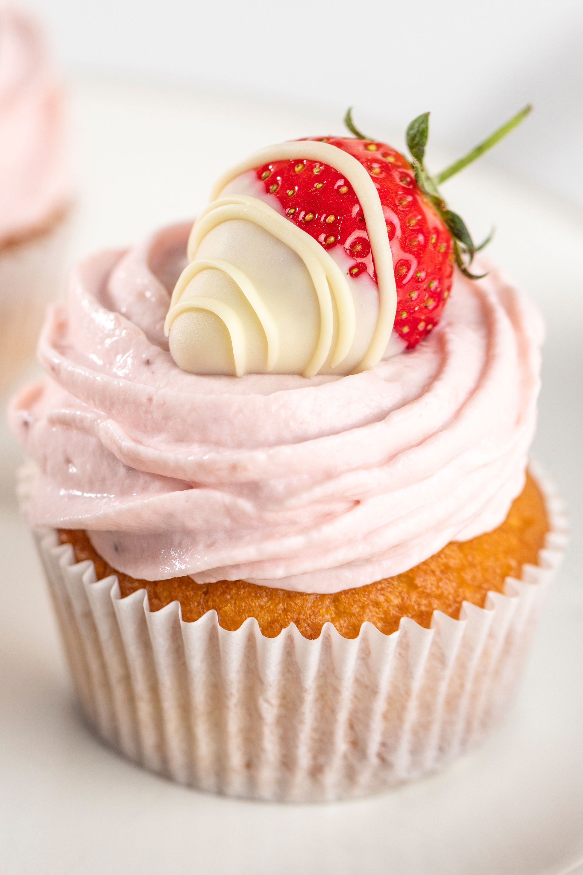 Erdbeer Cupcakes mit Schokoladen Erdbeere