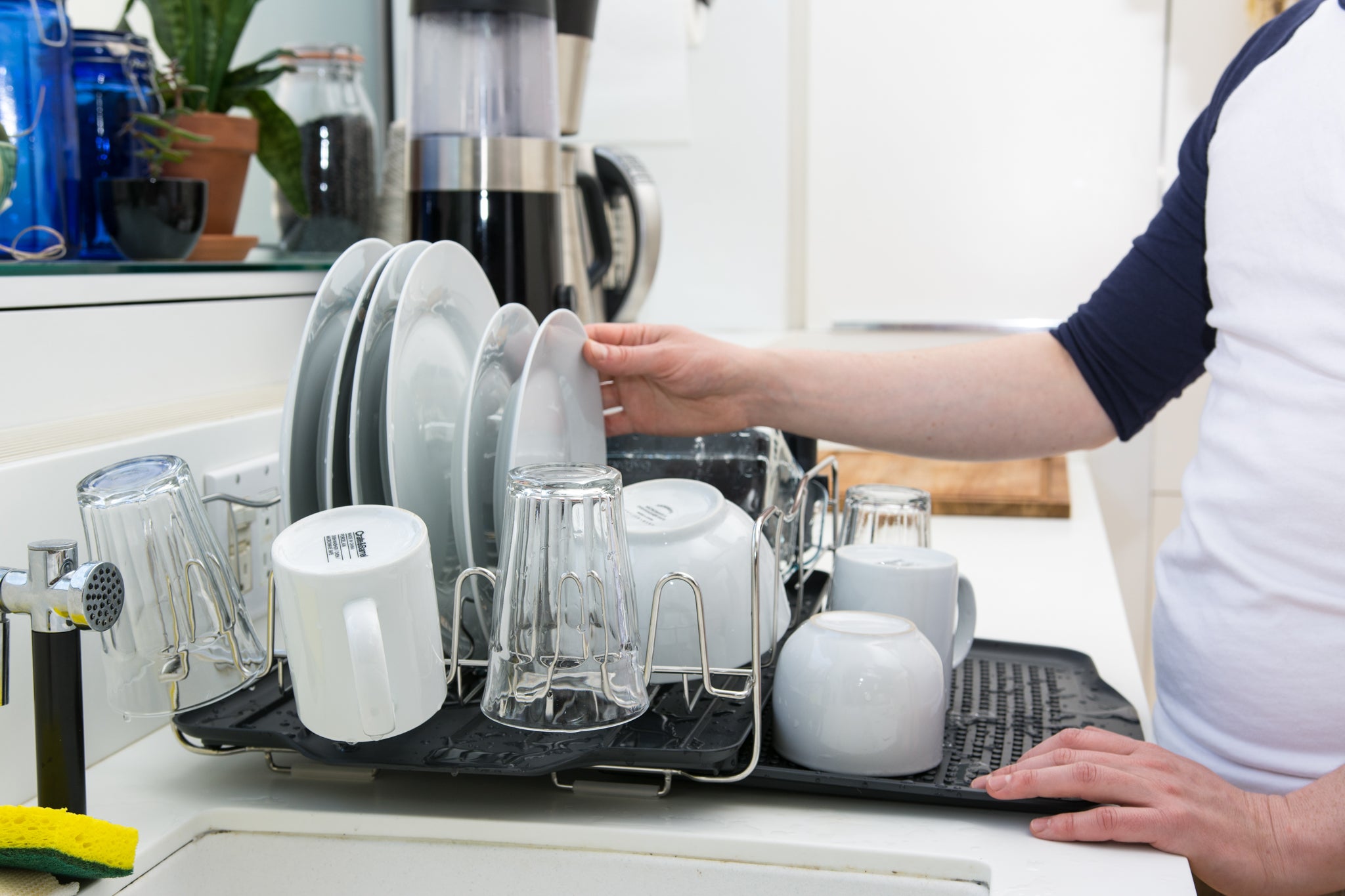 How to Hand-Wash Dishes Better | Reviews by Wirecutter