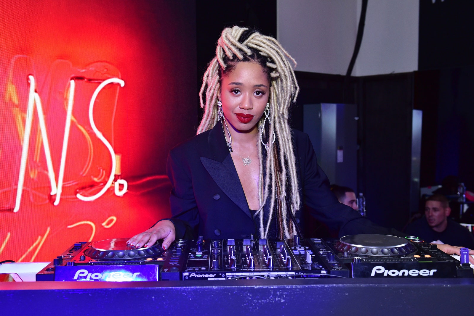 djs black