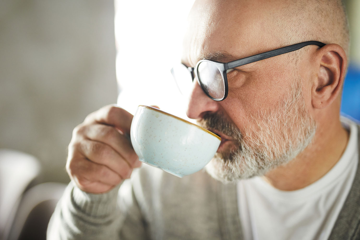 Moderate amounts of coffee are the best - Harvard Health