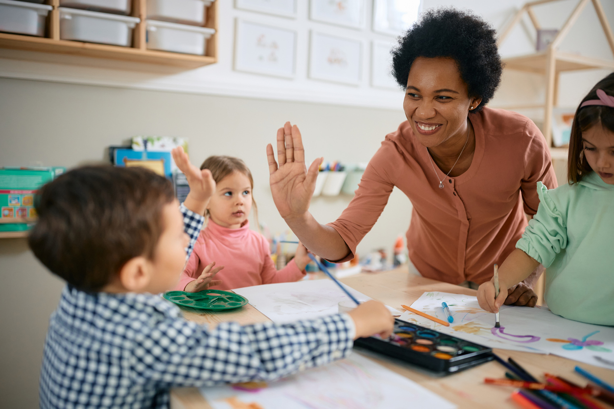 How to Become an Elementary School Teacher in 2023 | Teachers of ...