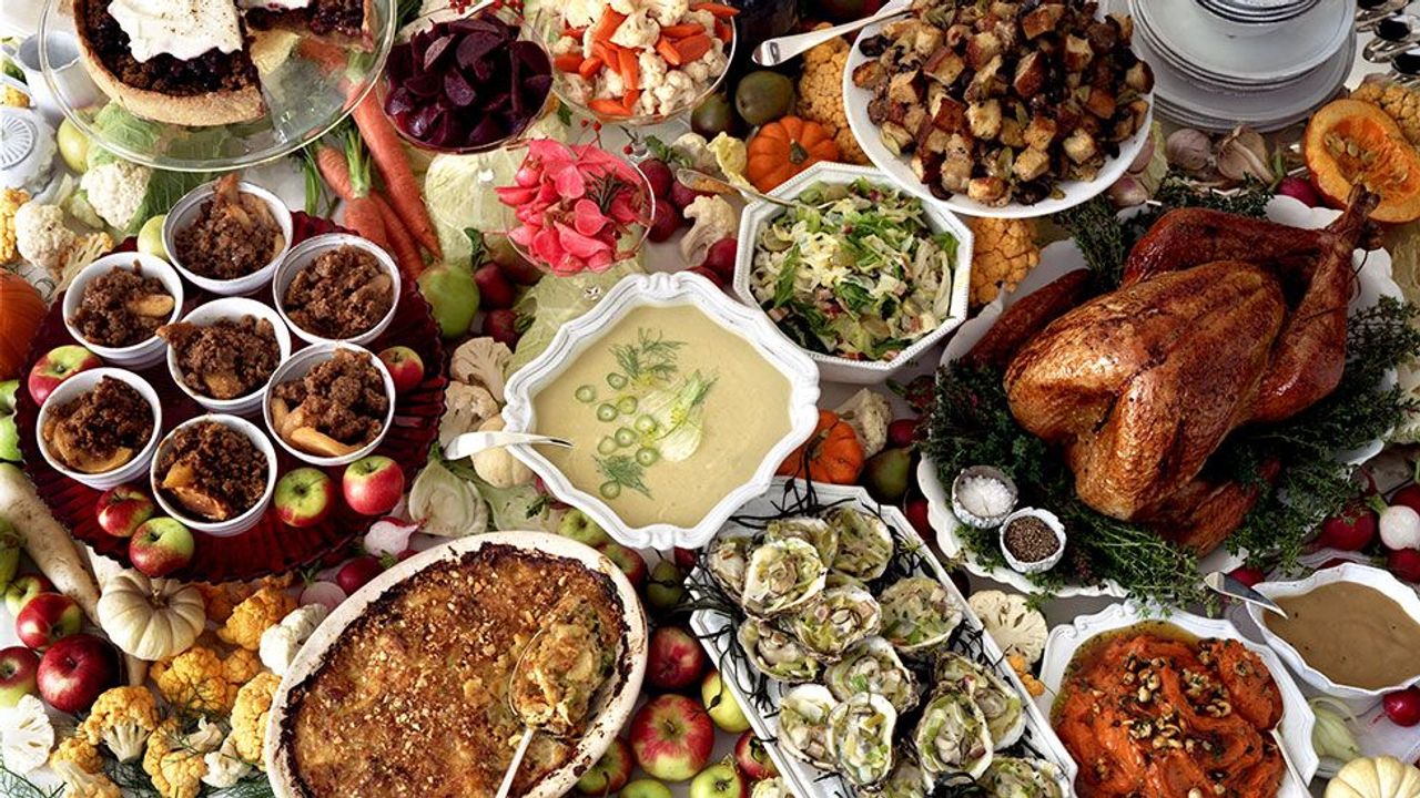 Food glorious food: The best feasts in books