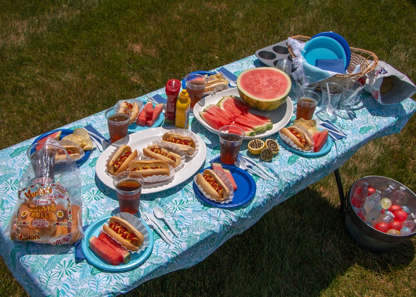 How to Host a Worry-Free Picnic - Martins Famous Potato Rolls and ...