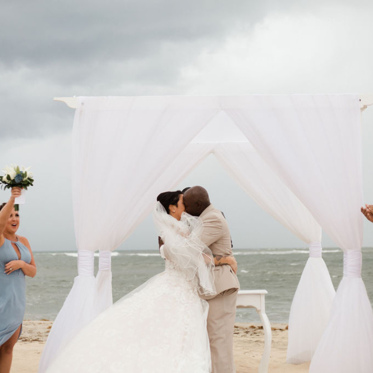 Which All-Inclusive Resorts Offer Free Destination Weddings?