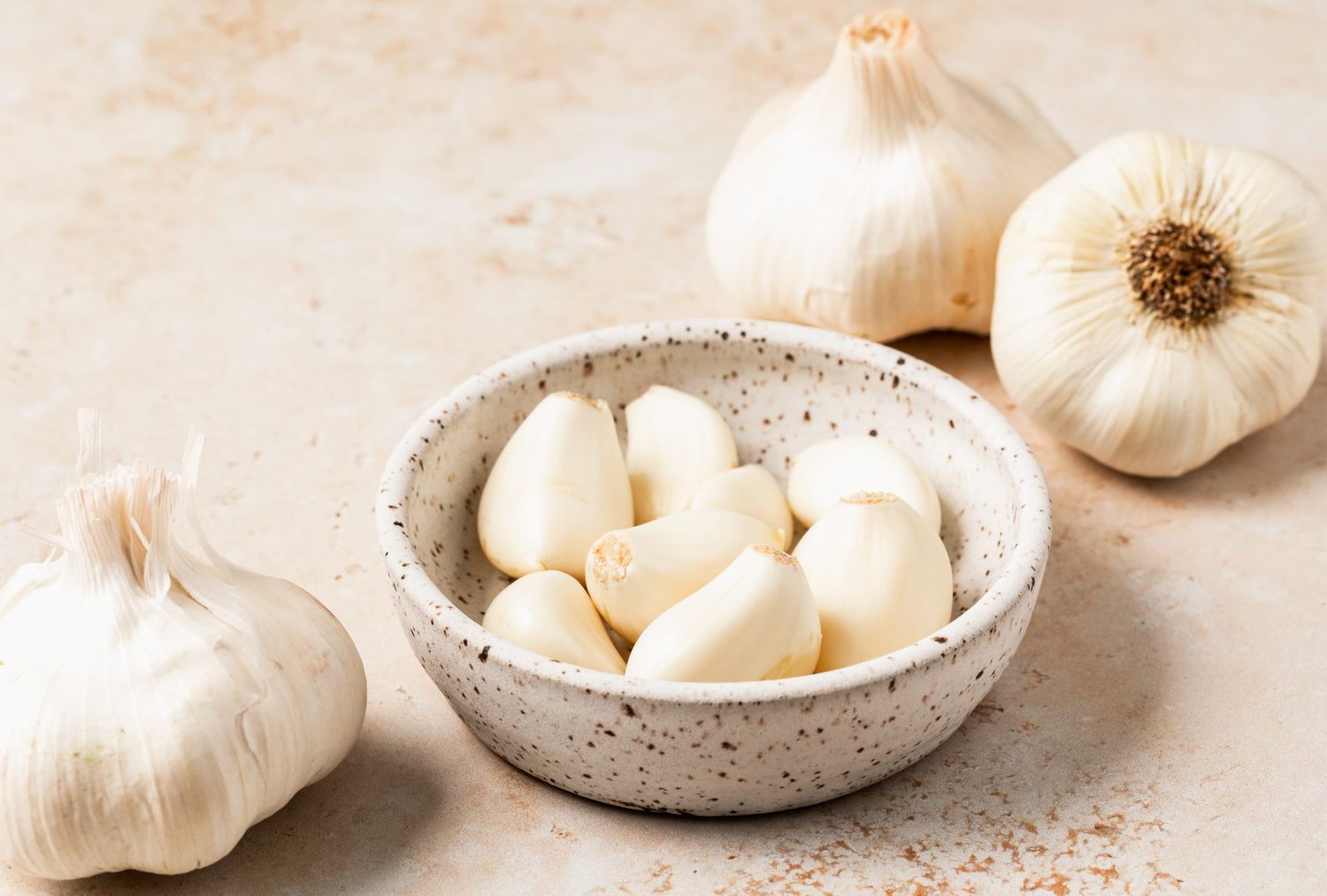 The Best Way to Peel Garlic (with Photos!)