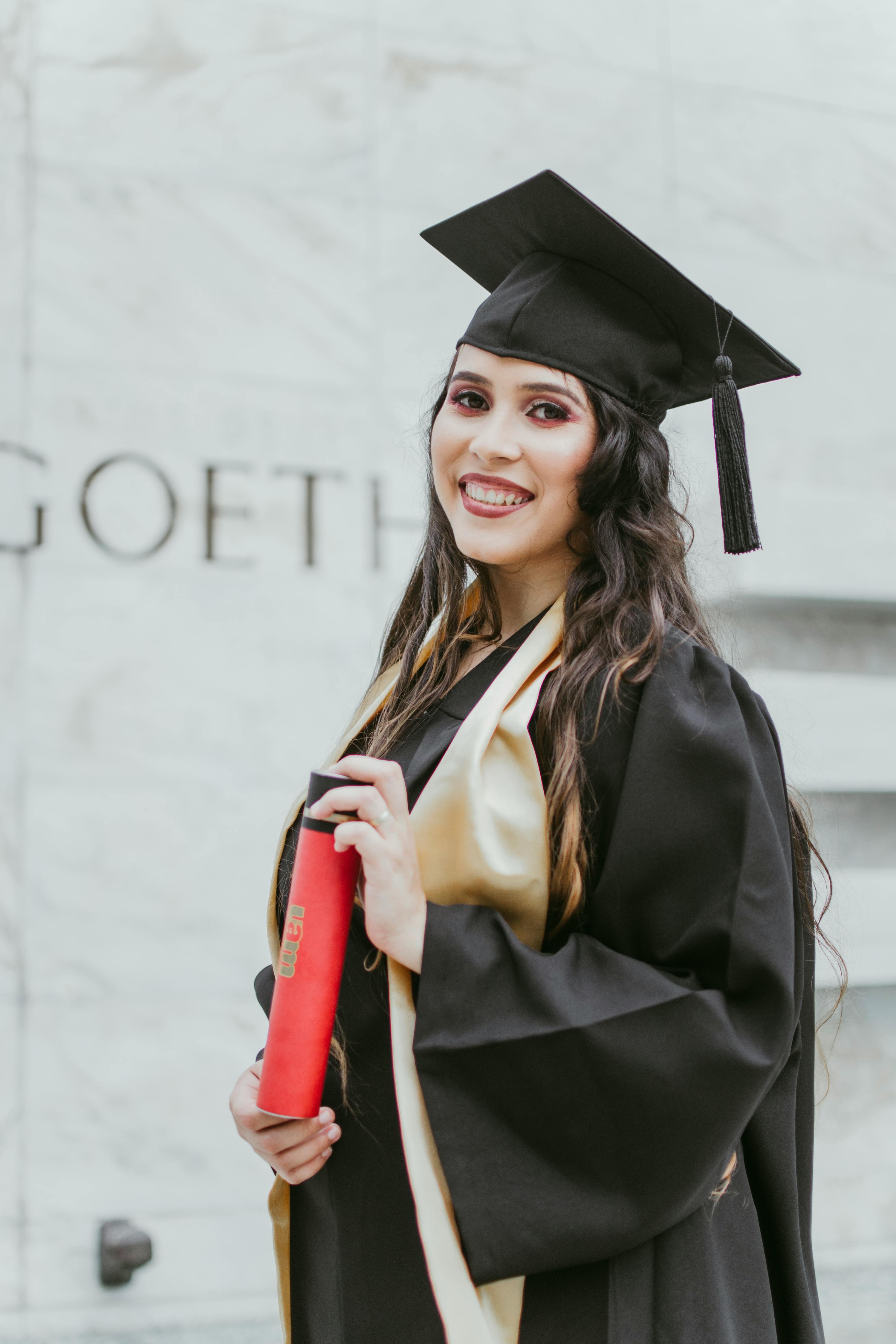 graduation cap pictures