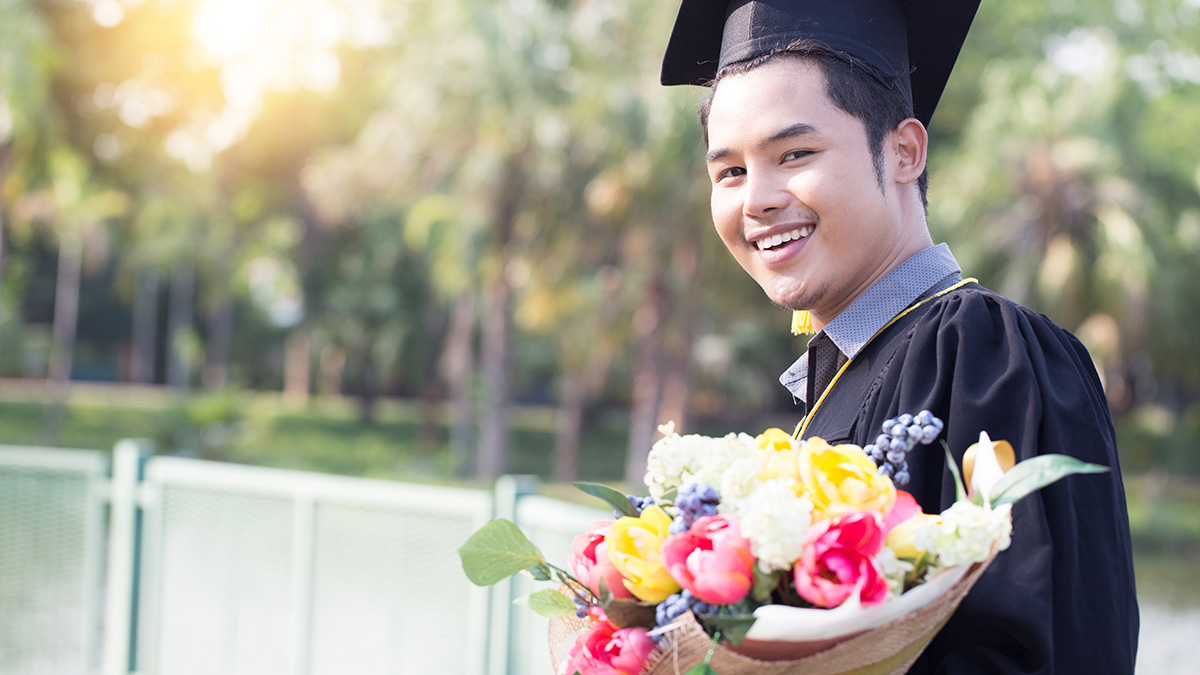 Best Flowers for Graduation | Petal Talk