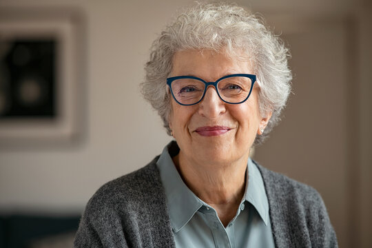 Grandmother Images – Browse 1,872,683 Stock Photos, Vectors, and ...