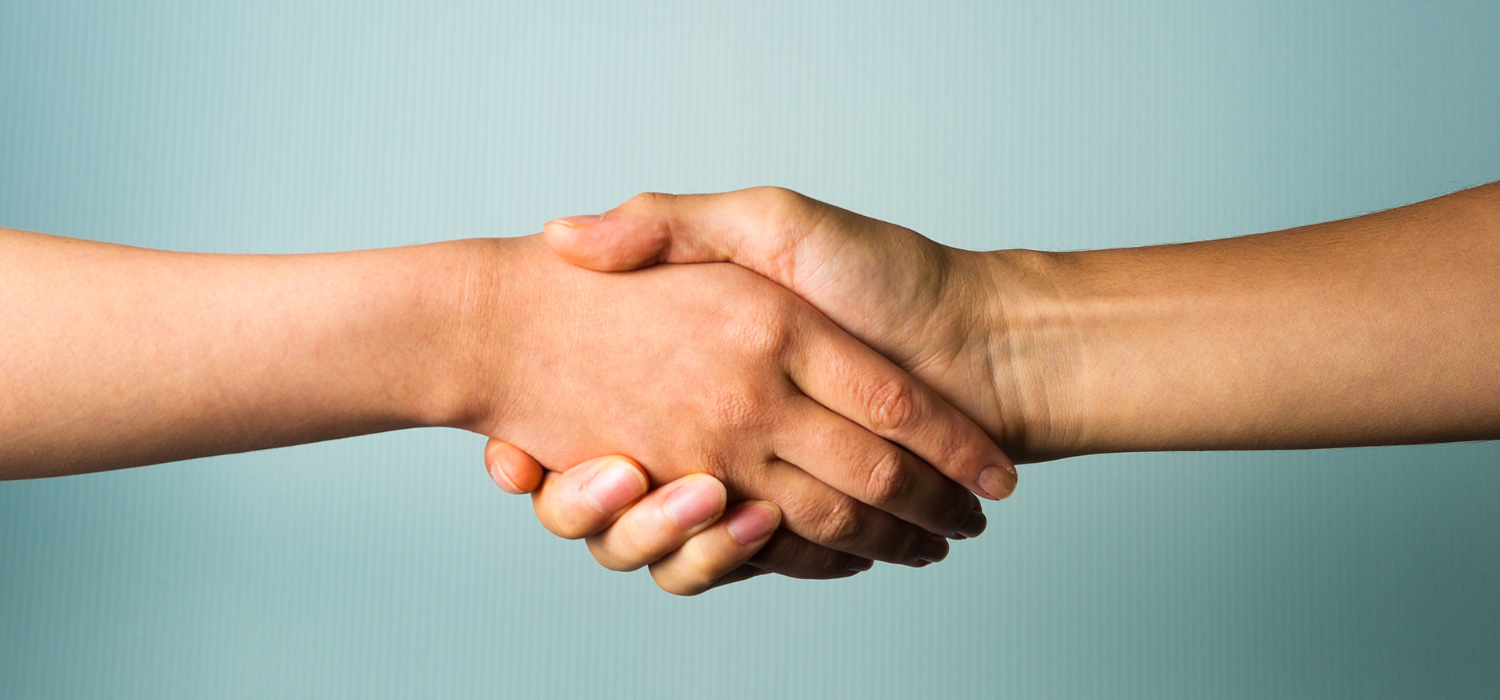 Handshaking Etiquette for Business Meetings • Career Edge