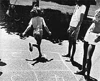 Streetplay.com: The Games > Hopscotch