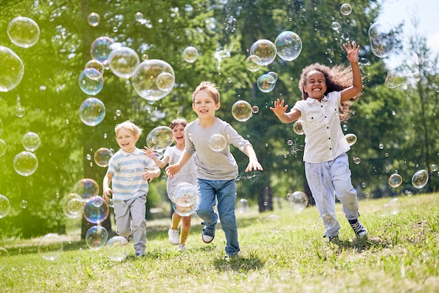 images kids playing