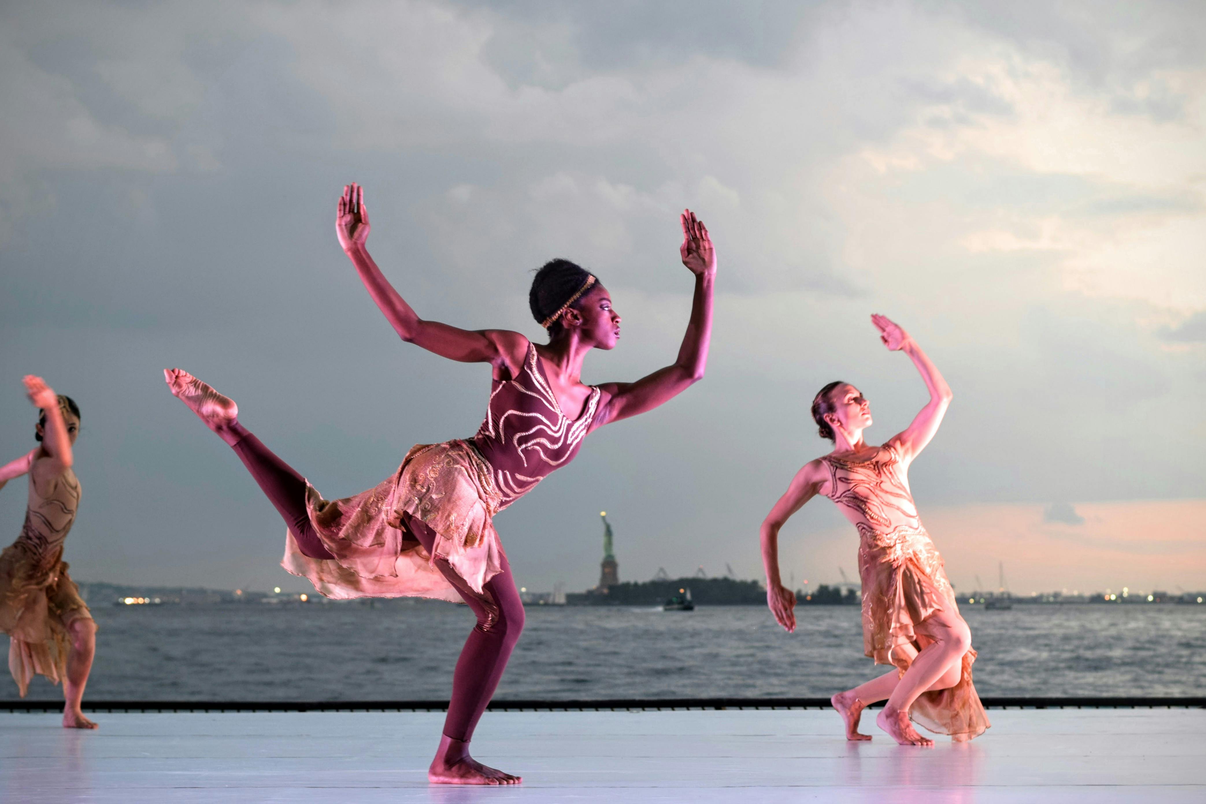 images of people dancing